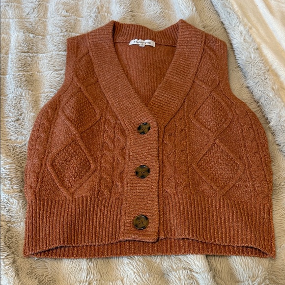 Hooked Up by IOT Brown Cable Knit Sweater Vest - Picture 1 of 4